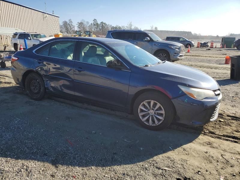 2015 Toyota Camry le