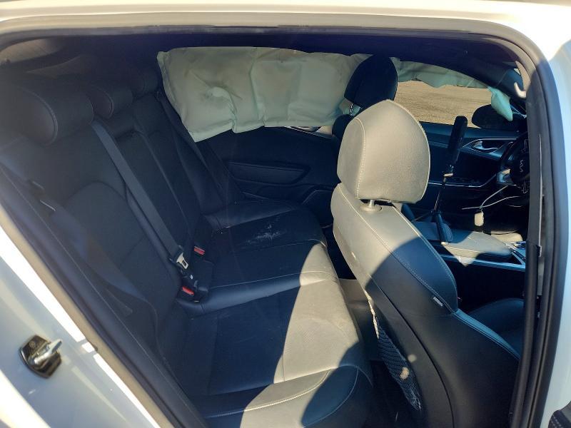 2022 KIA Stinger GT1