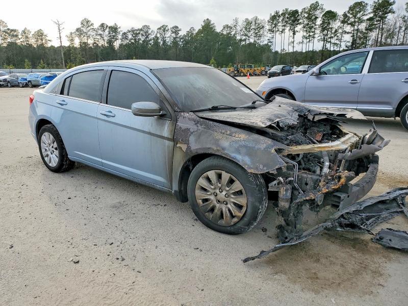 2014 Chrysler 200 lx