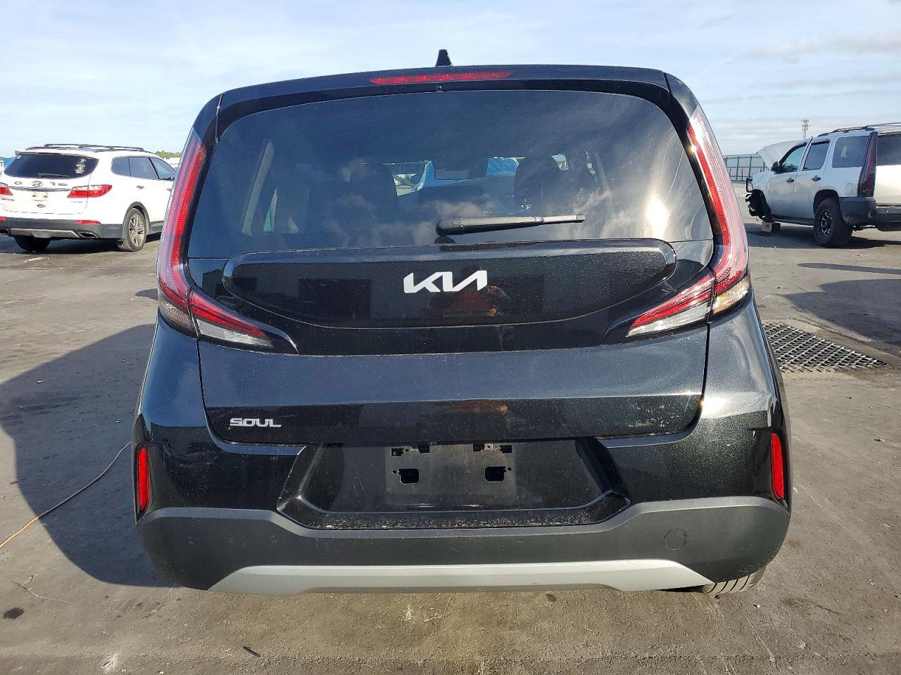 2025 KIA Soul lx