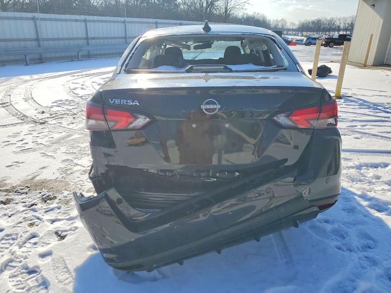 2025 Nissan Versa sv