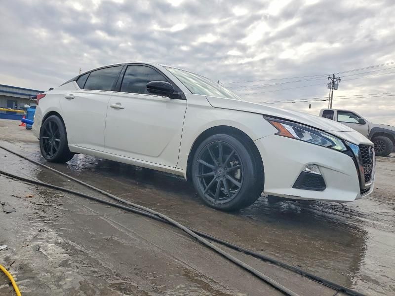 2019 Nissan Altima sr