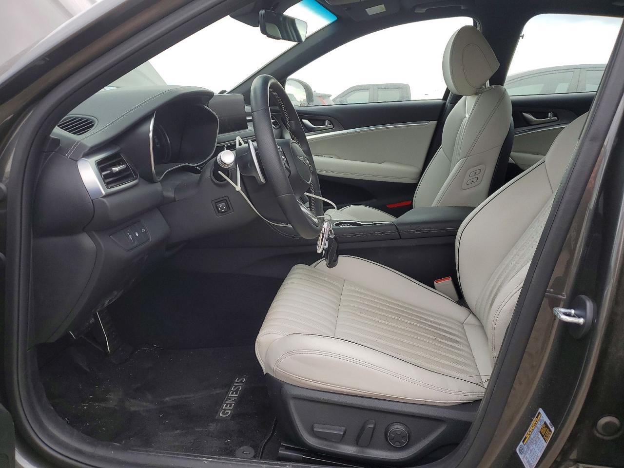 2024 Genesis G70 Base