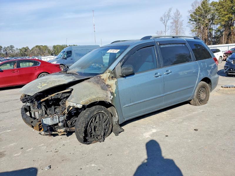 2006 Toyota Sienna le 7 Passenger
