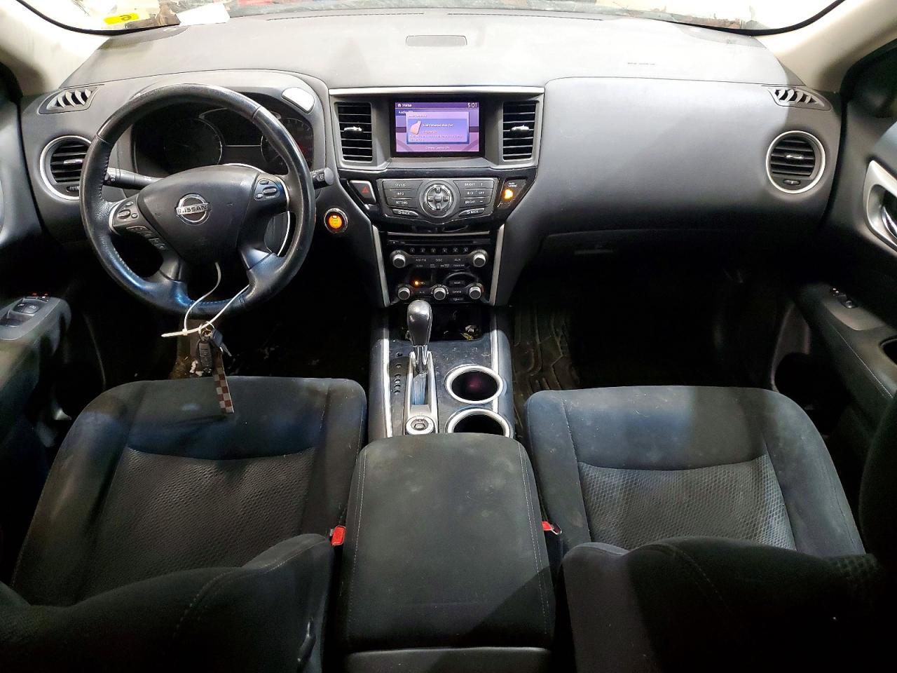 2016 Nissan Pathfinder s