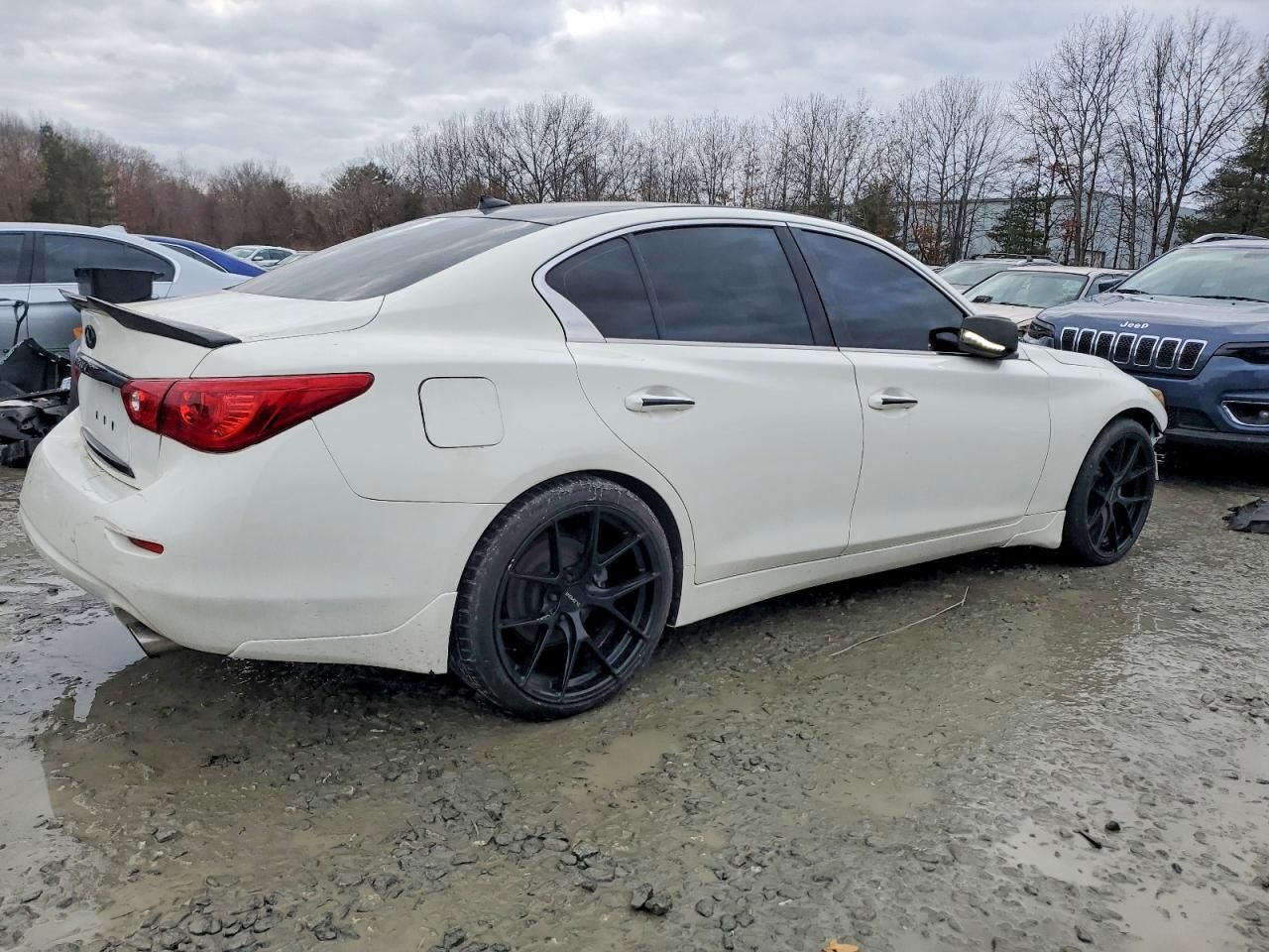 2017 Infiniti Q50 Premium