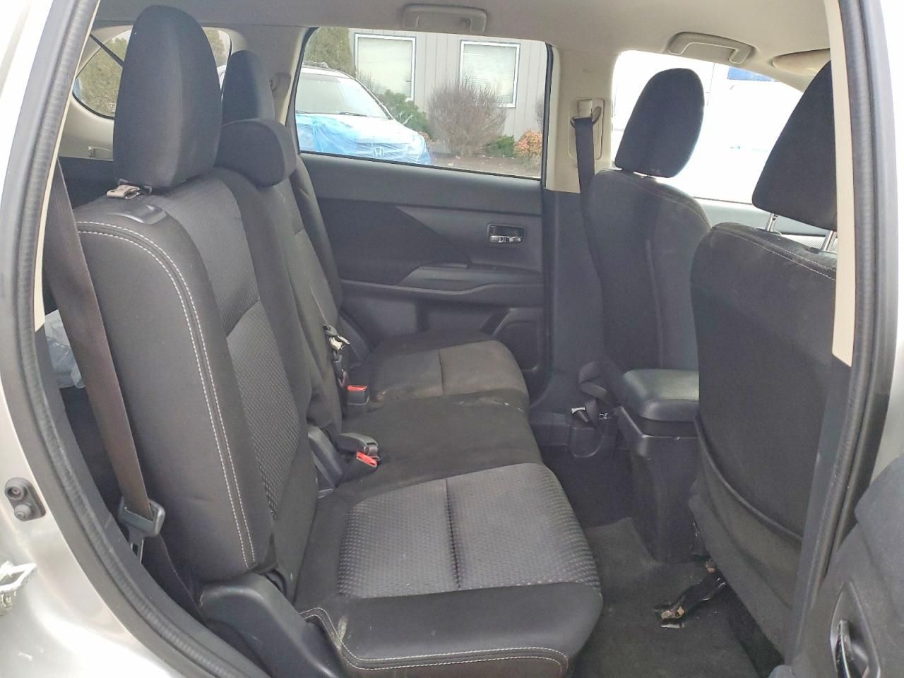 2018 Mitsubishi Outlander es