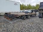 2015 Gooseneck Hitch Trailer