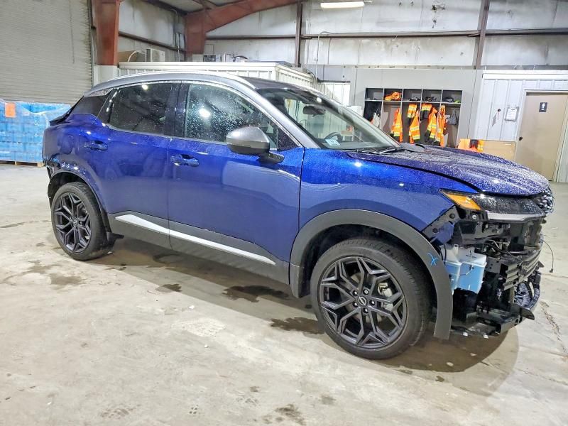 2025 Nissan Kicks sr