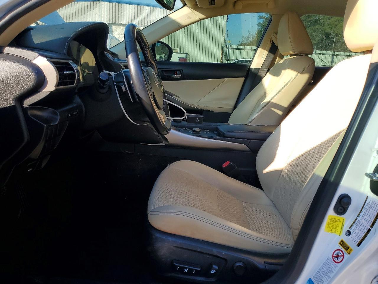 2016 Lexus IS