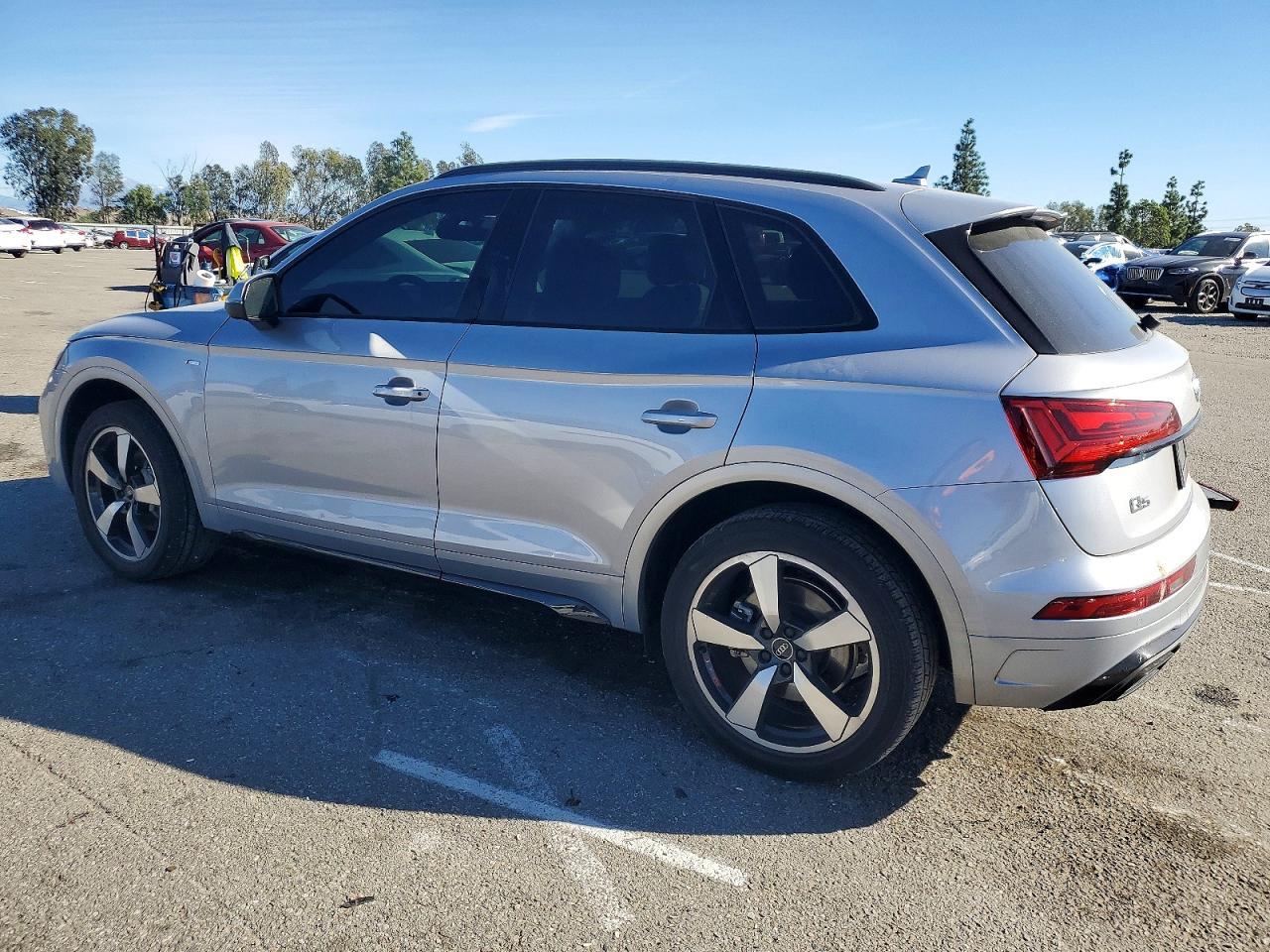 2022 Audi Q5 Premium Plus 45
