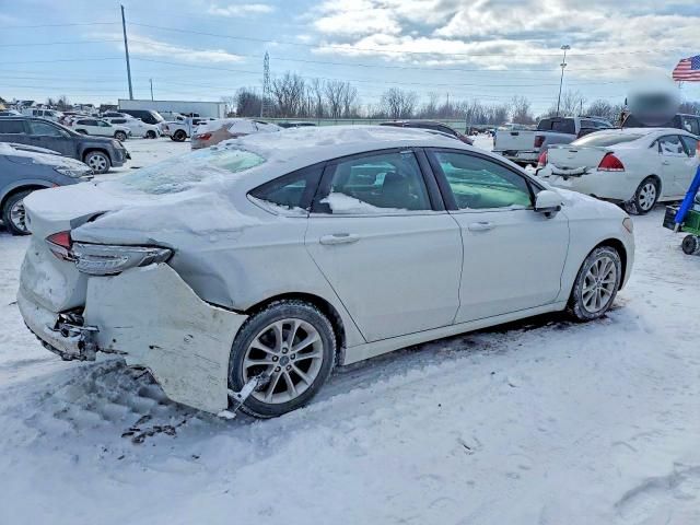 2020 Ford Fusion se