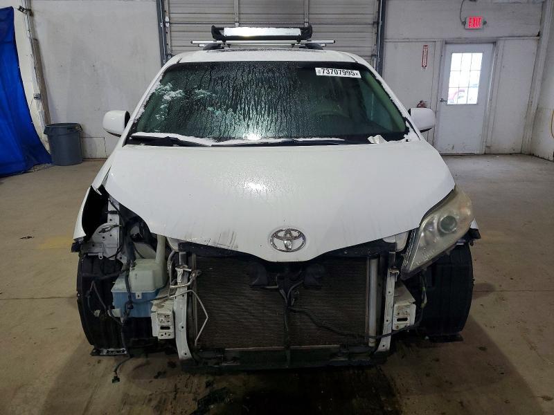 2011 Toyota Sienna xle