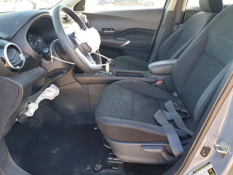 2021 Nissan Kicks sv