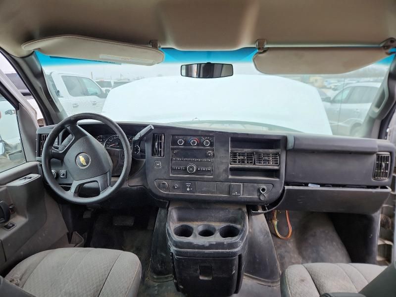 2016 Chevrolet Express G2500 Delivery Van