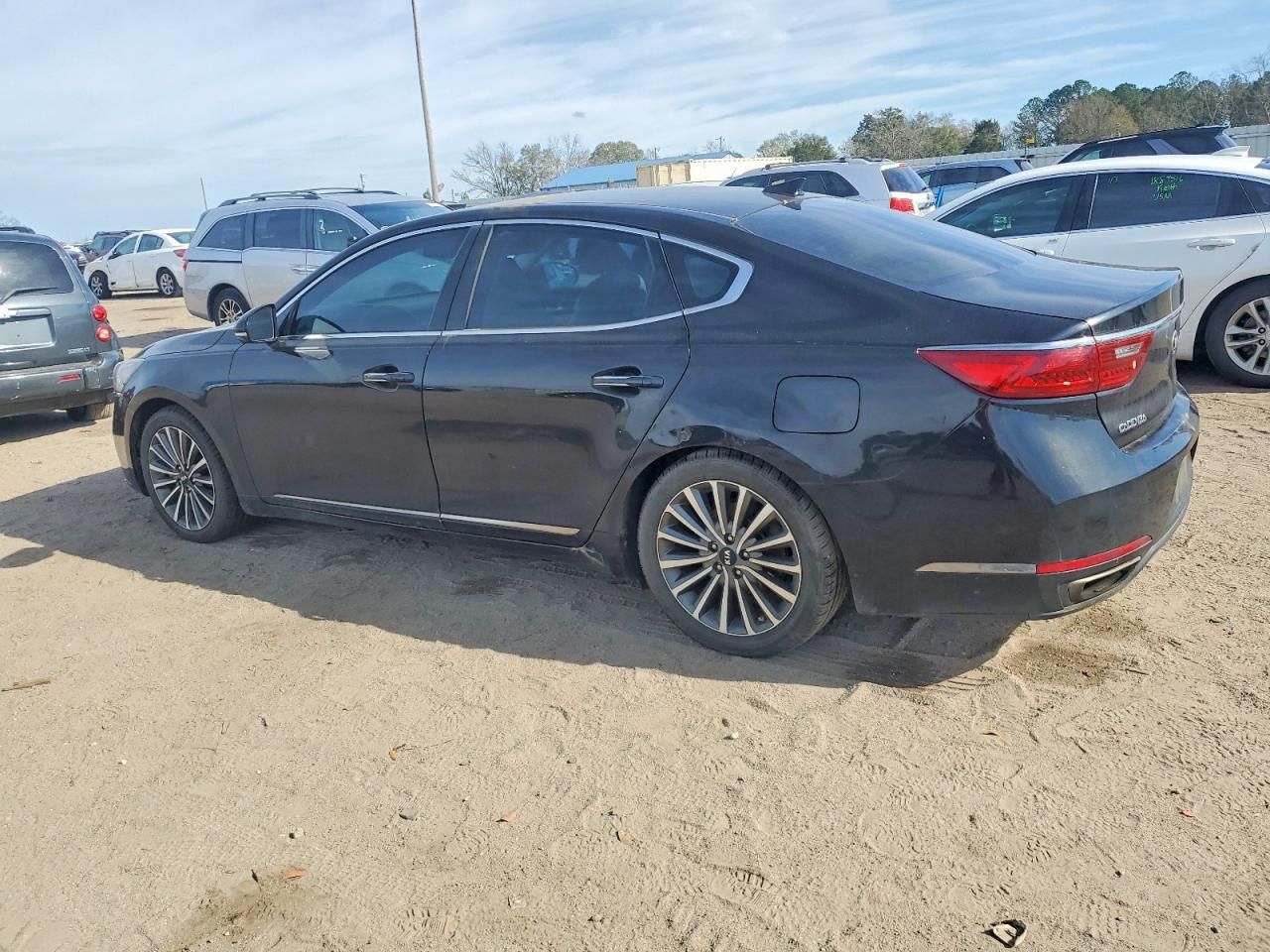 2017 KIA Cadenza Premium