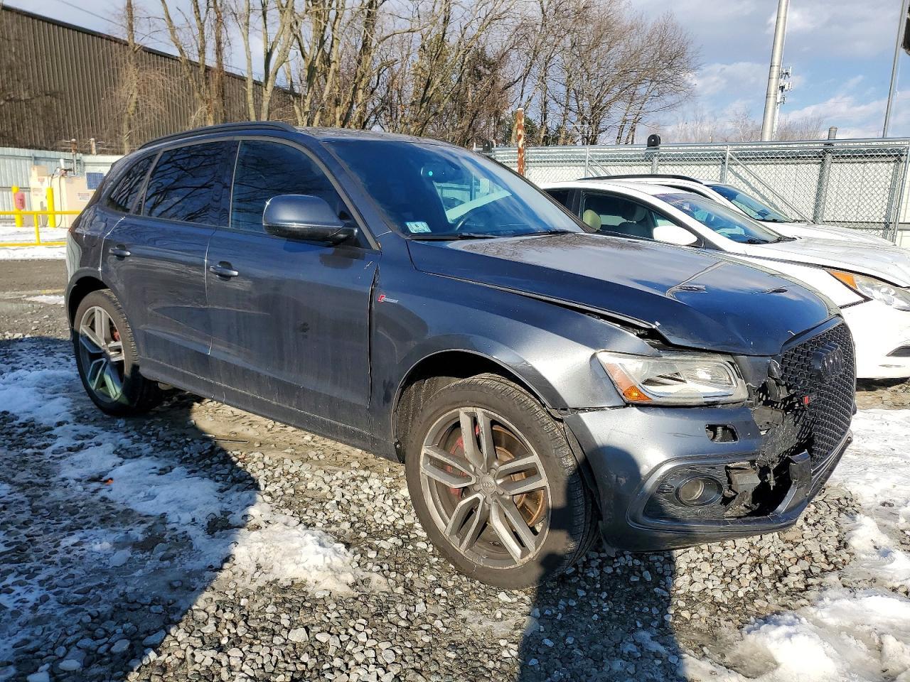 2016 Audi SQ5 Premium Plus