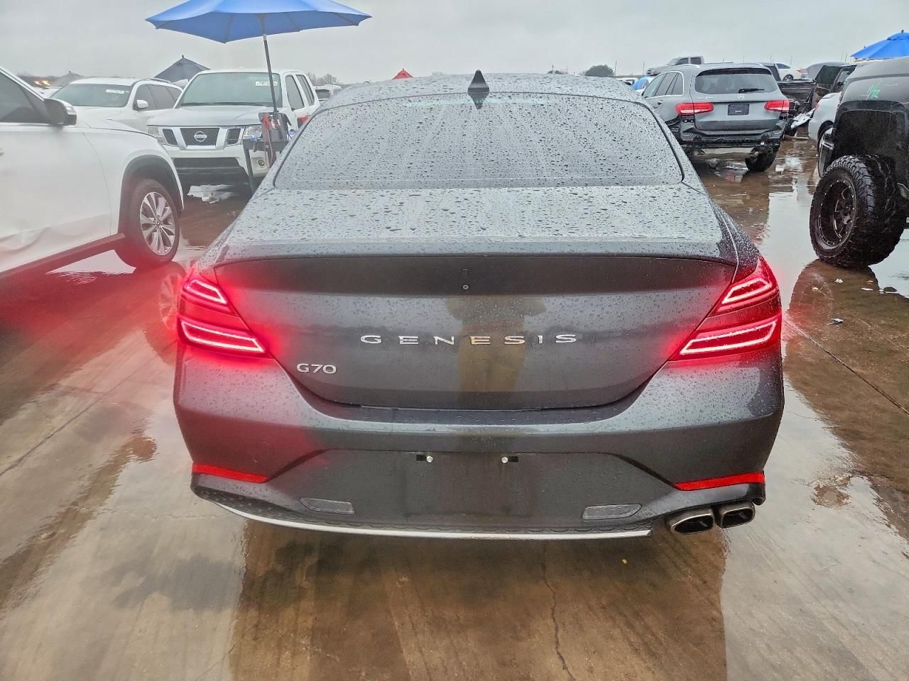 2022 Genesis G70 Base