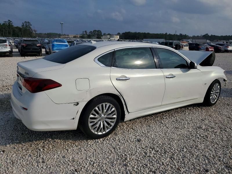 2015 Infiniti Q70 3.7
