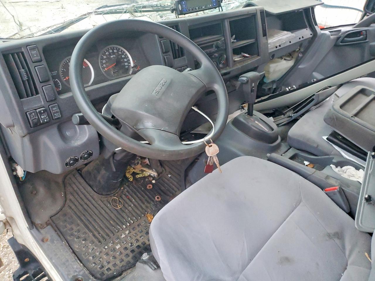 2020 Isuzu NPR XD Refrigerated BOX Truck