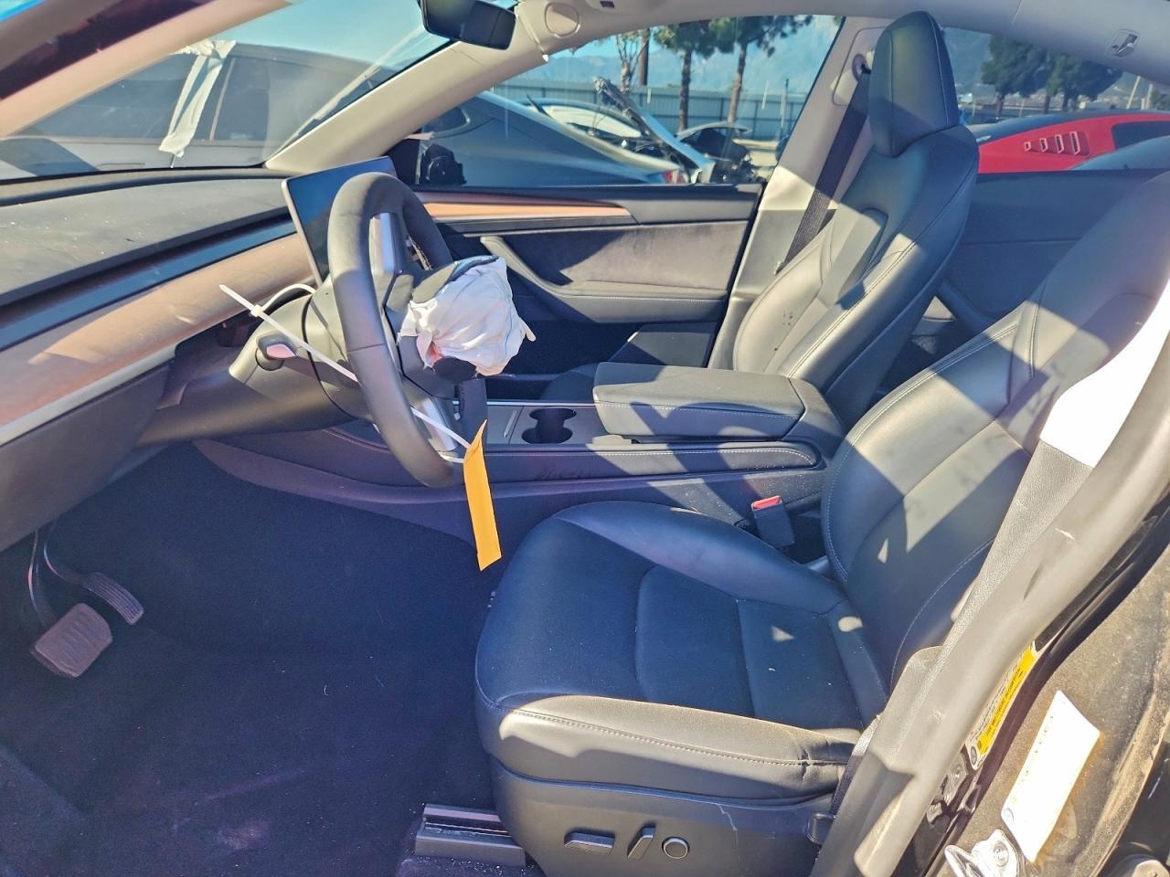 2025 Tesla Model y
