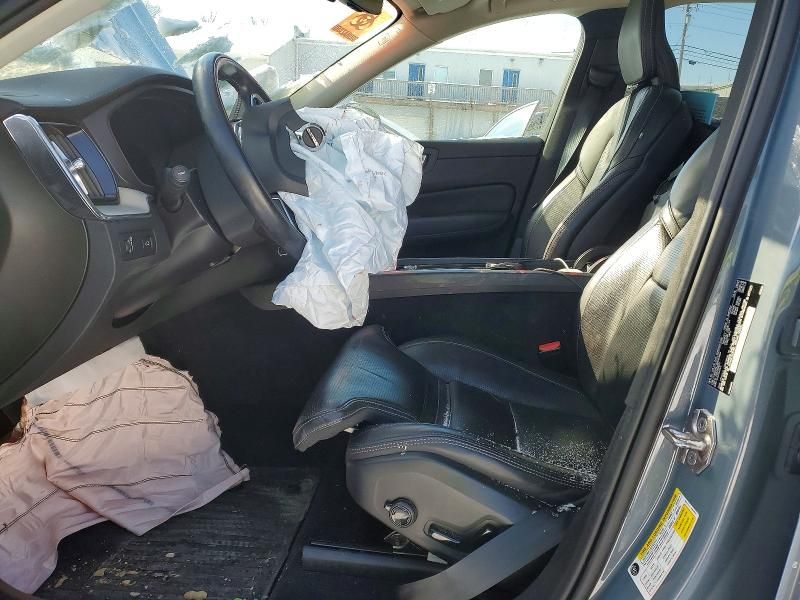 2022 Volvo Xc60 B6 Inscription