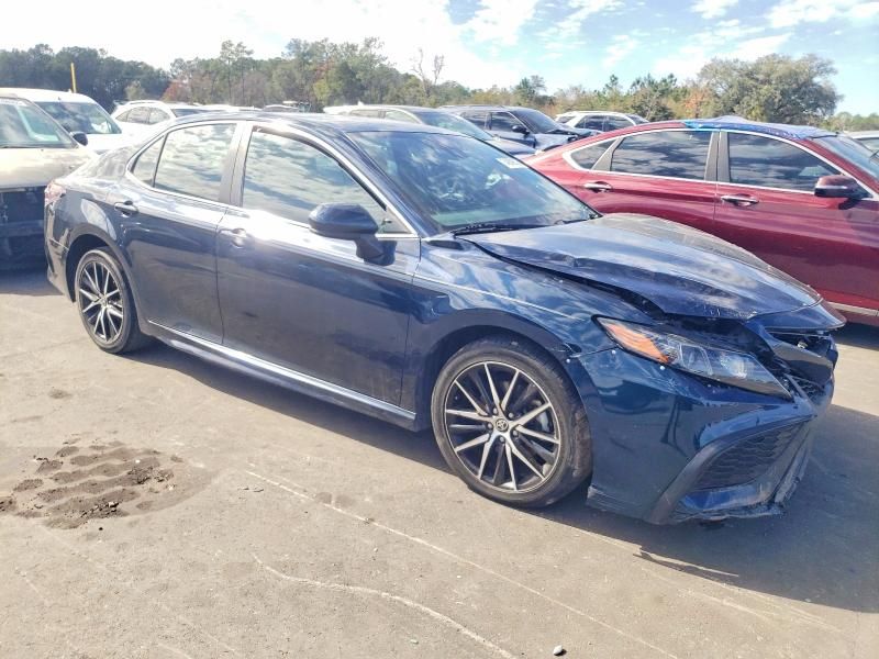 2021 Toyota Camry se
