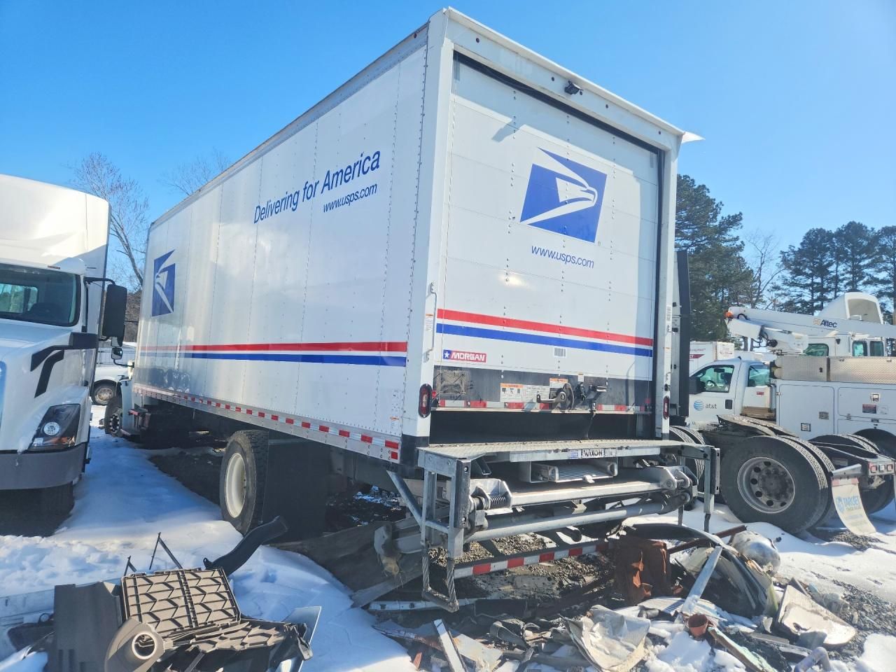 2022 Freightliner Business Class M2 BOX Truck