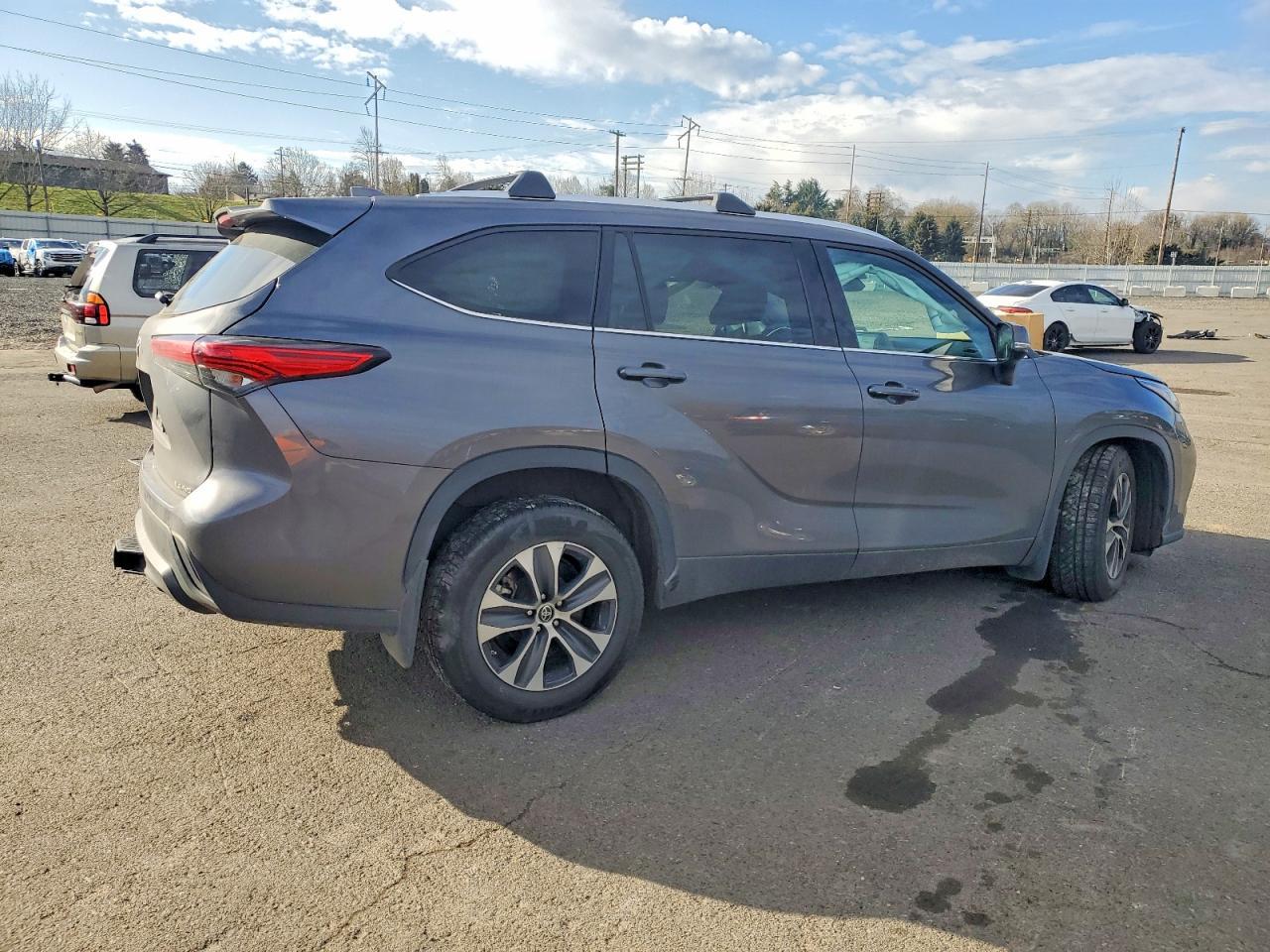 2021 Toyota Highlander xle