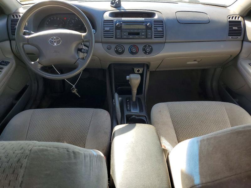 2004 Toyota Camry le