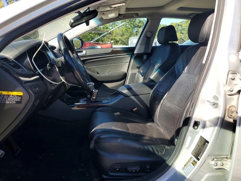 2016 KIA Cadenza Luxury