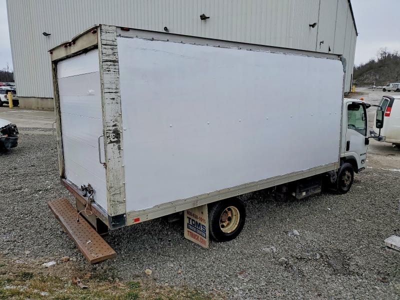 2015 Isuzu Npr hd box Truck