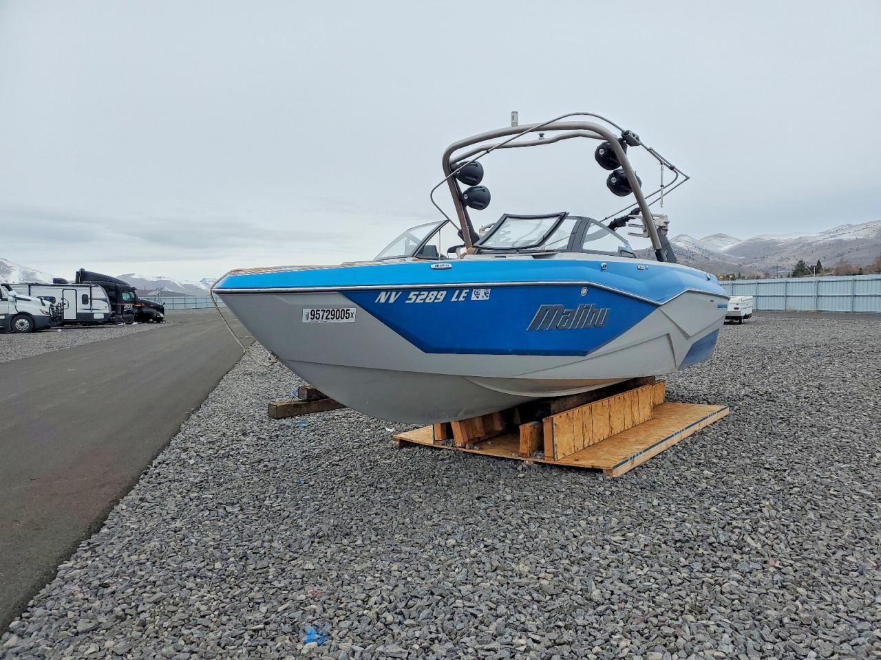 2023 Malibu Wakesetter Boat