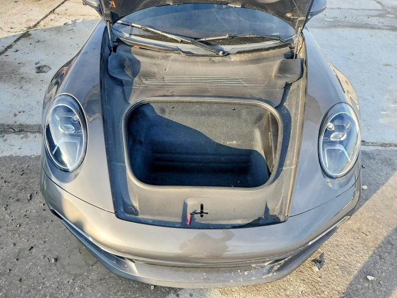 2020 Porsche 911 Carrera s