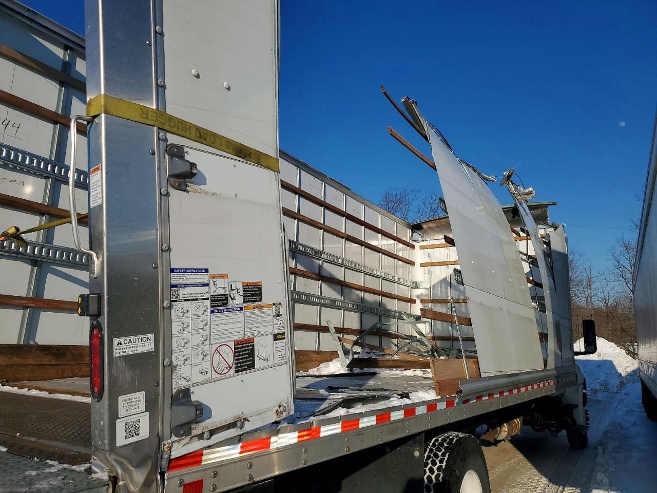 2023 International MV607 BOX Truck