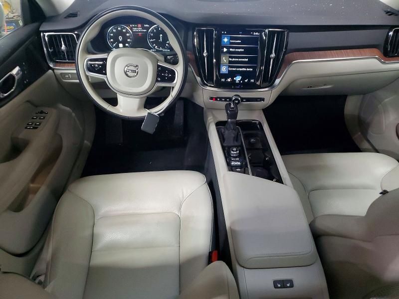 2019 Volvo S60 T6 Momentum