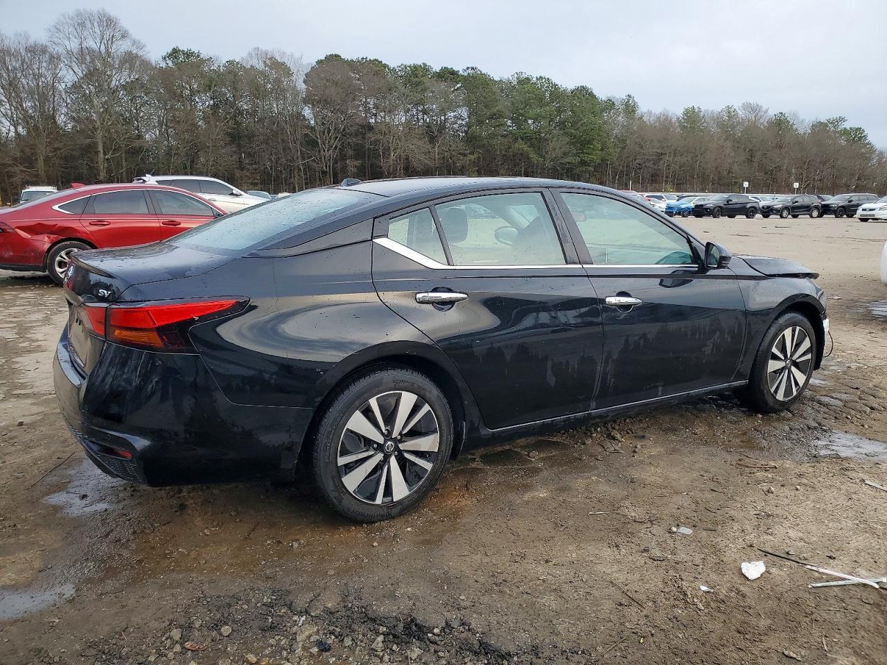 2022 Niss Altima