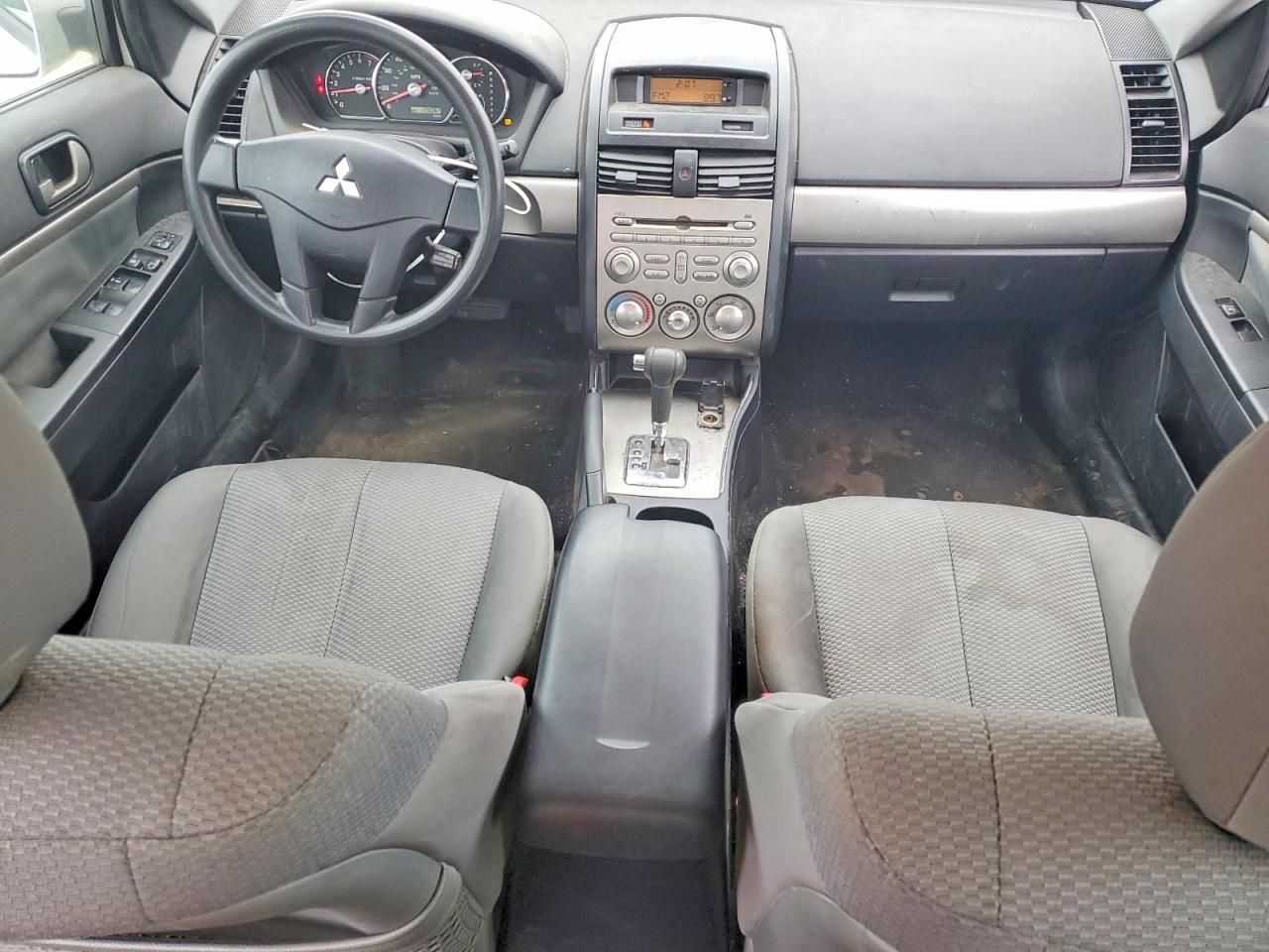 2011 Mitsubishi Galant fe