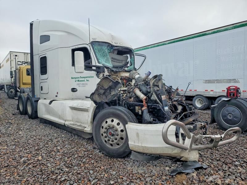 2019 Kenworth T680 Semi Truck