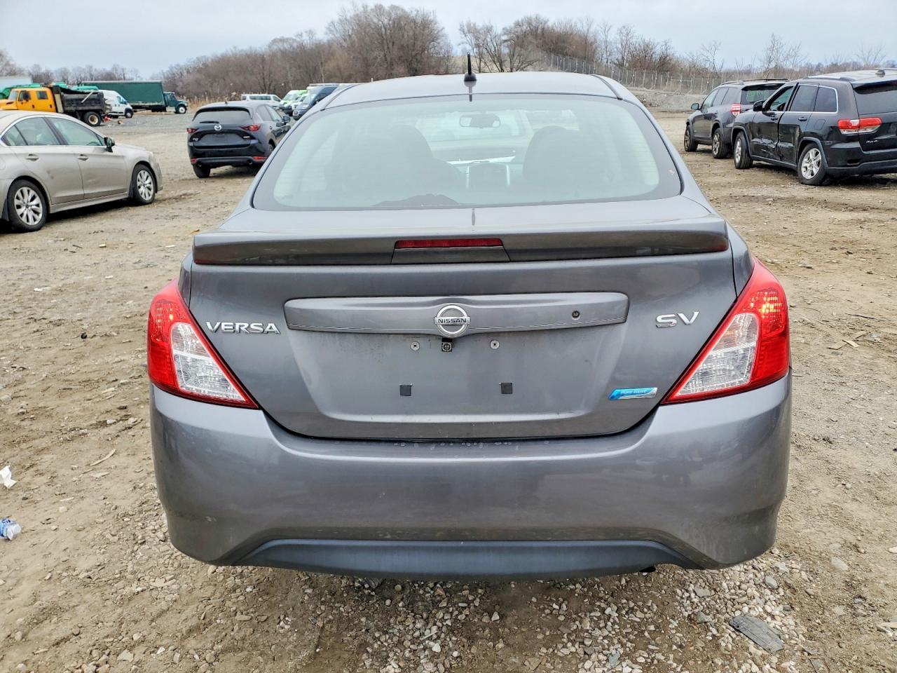 2016 Nissan Versa s