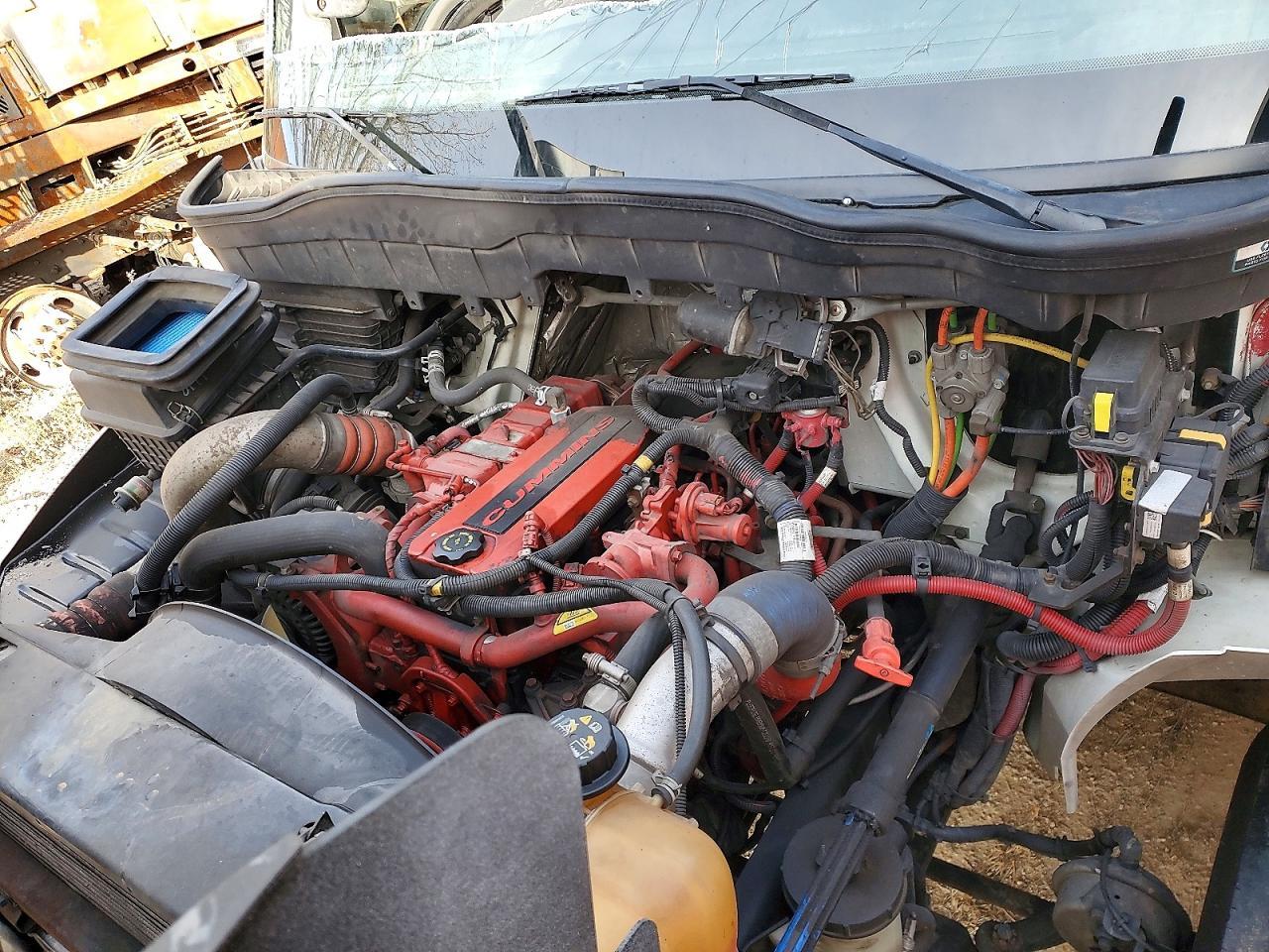 2020 International MV607 BOX Truck