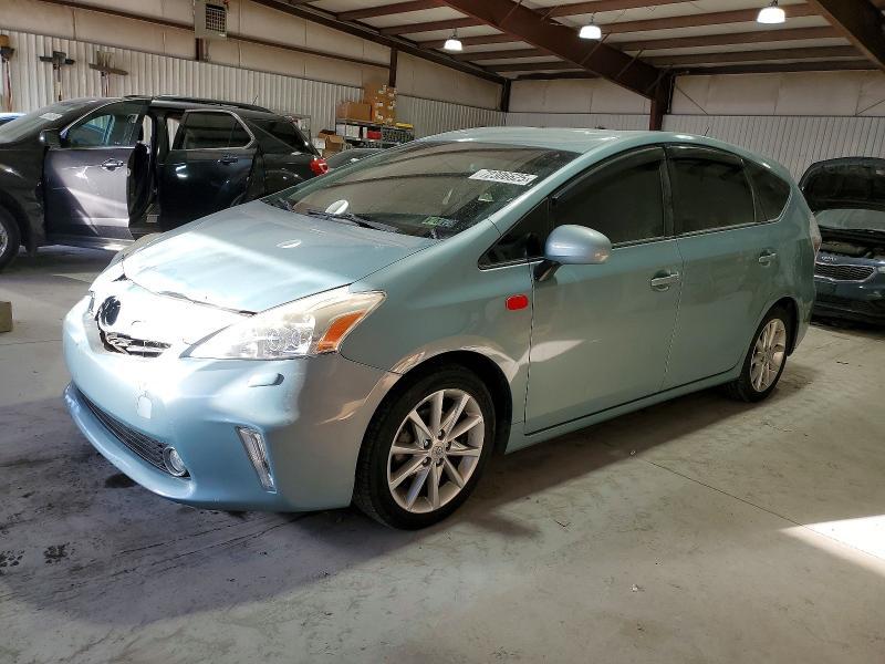 2014 Toyota Prius v Five