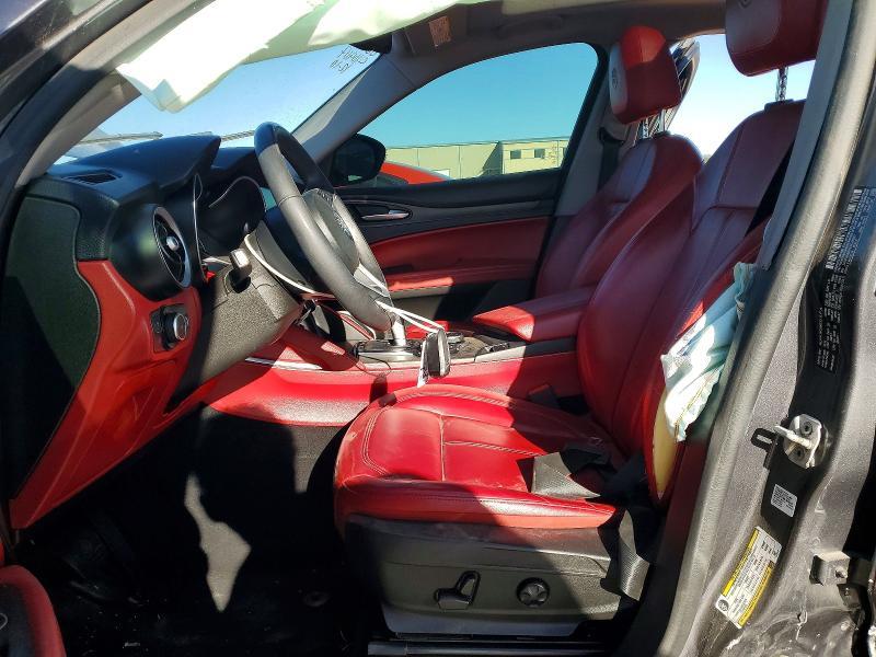 2019 Alfa Romeo Stelvio ti