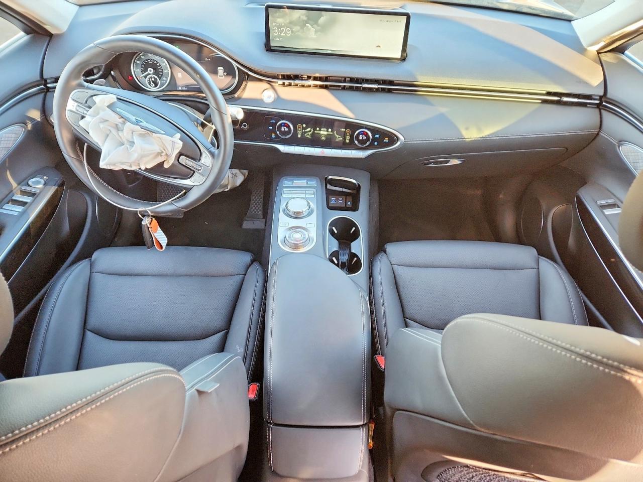 2025 Genesis Gv70 Base