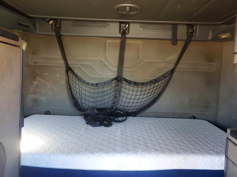 2017 Freightliner Cascadia 125