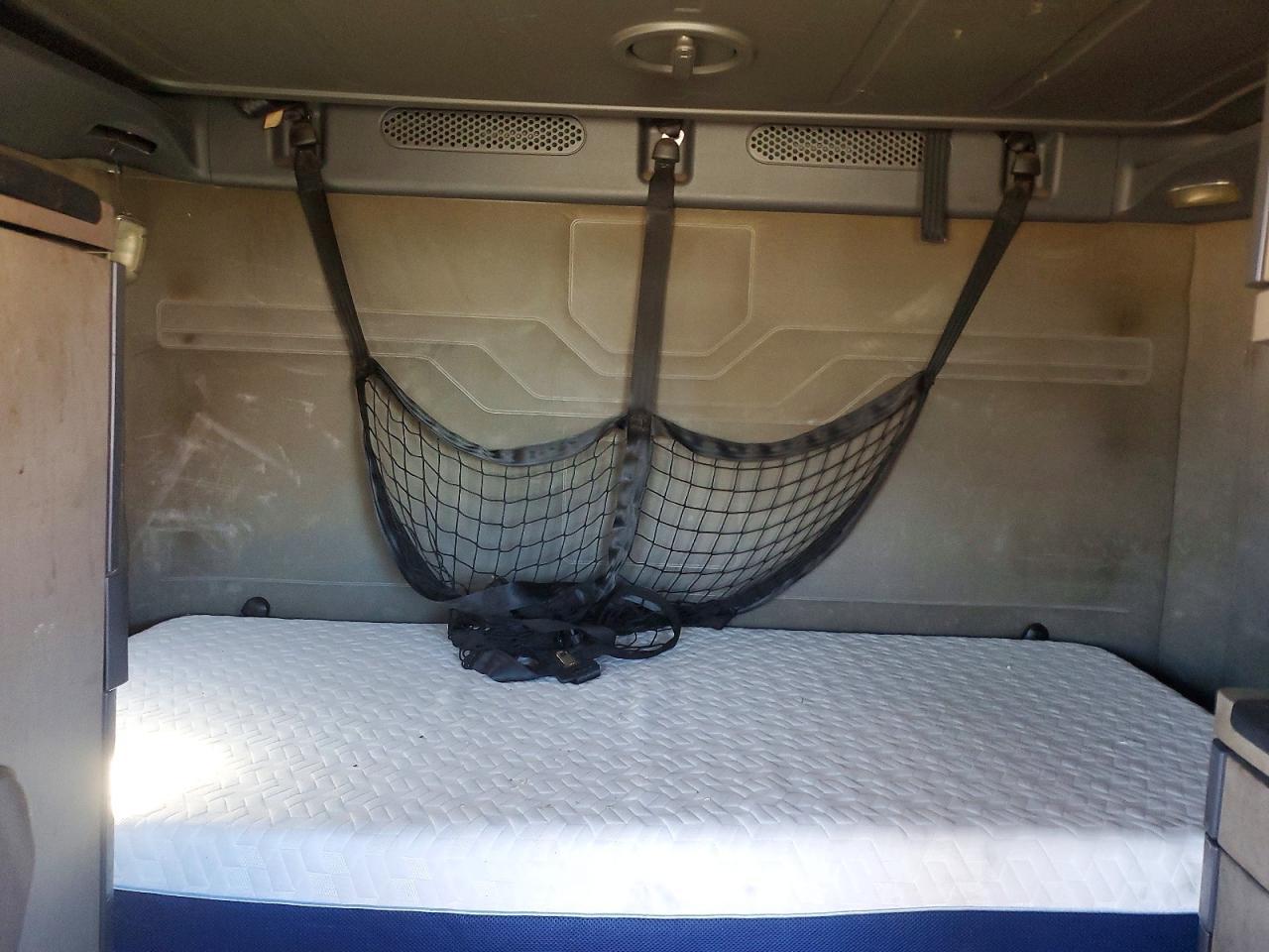 2017 Freightliner Cascadia 125