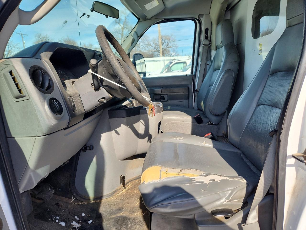 2013 Ford E350 Utility / Service Truck