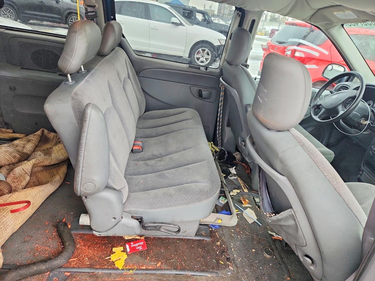 2005 Dodge Caravan se