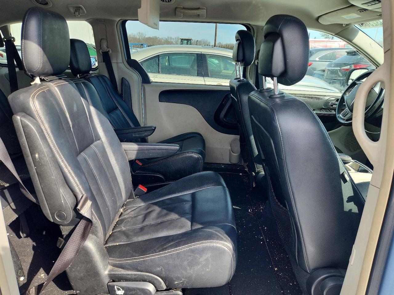 2013 Chrysler Town & Country Touring