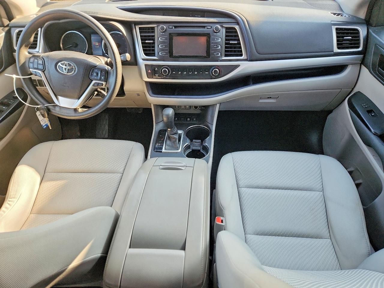 2017 Toyota Highlander le